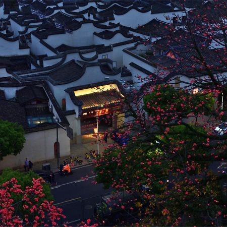 Fuzhou Lakeside Hotel Exterior photo