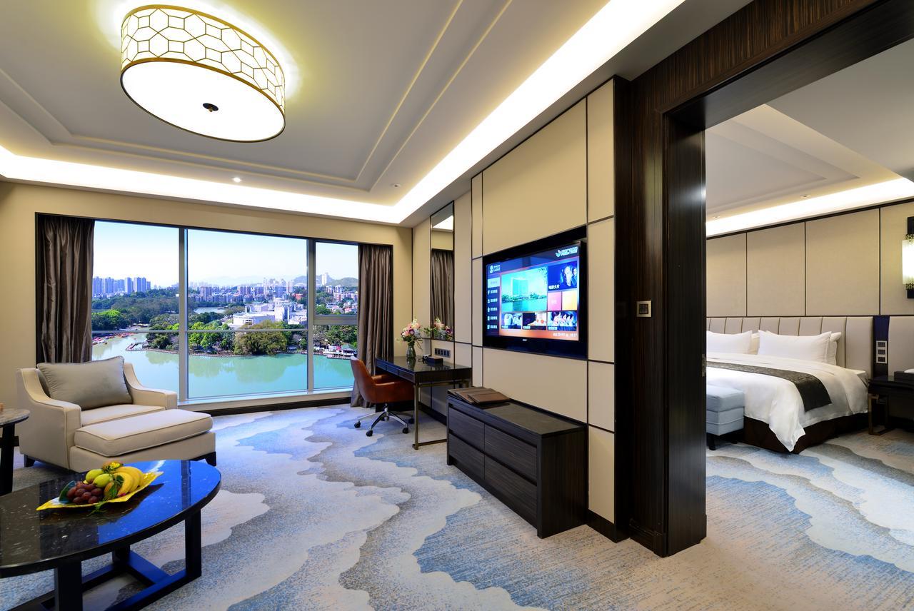 Fuzhou Lakeside Hotel Exterior photo