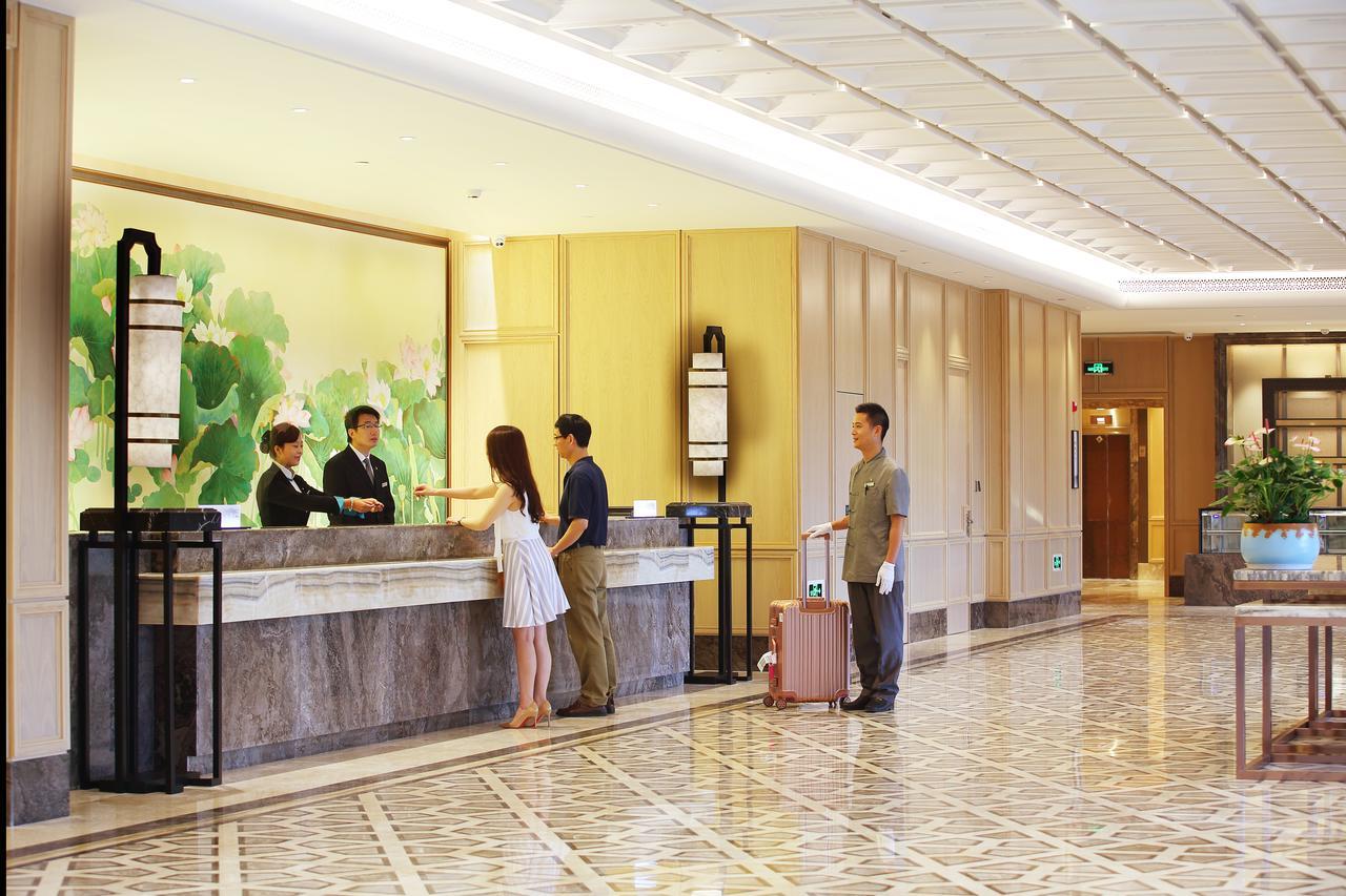 Fuzhou Lakeside Hotel Exterior photo