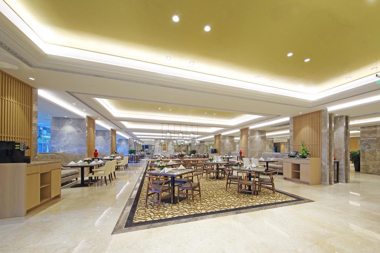 Fuzhou Lakeside Hotel Exterior photo