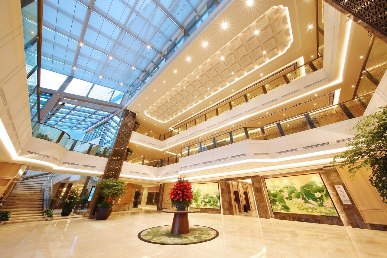 Fuzhou Lakeside Hotel Exterior photo