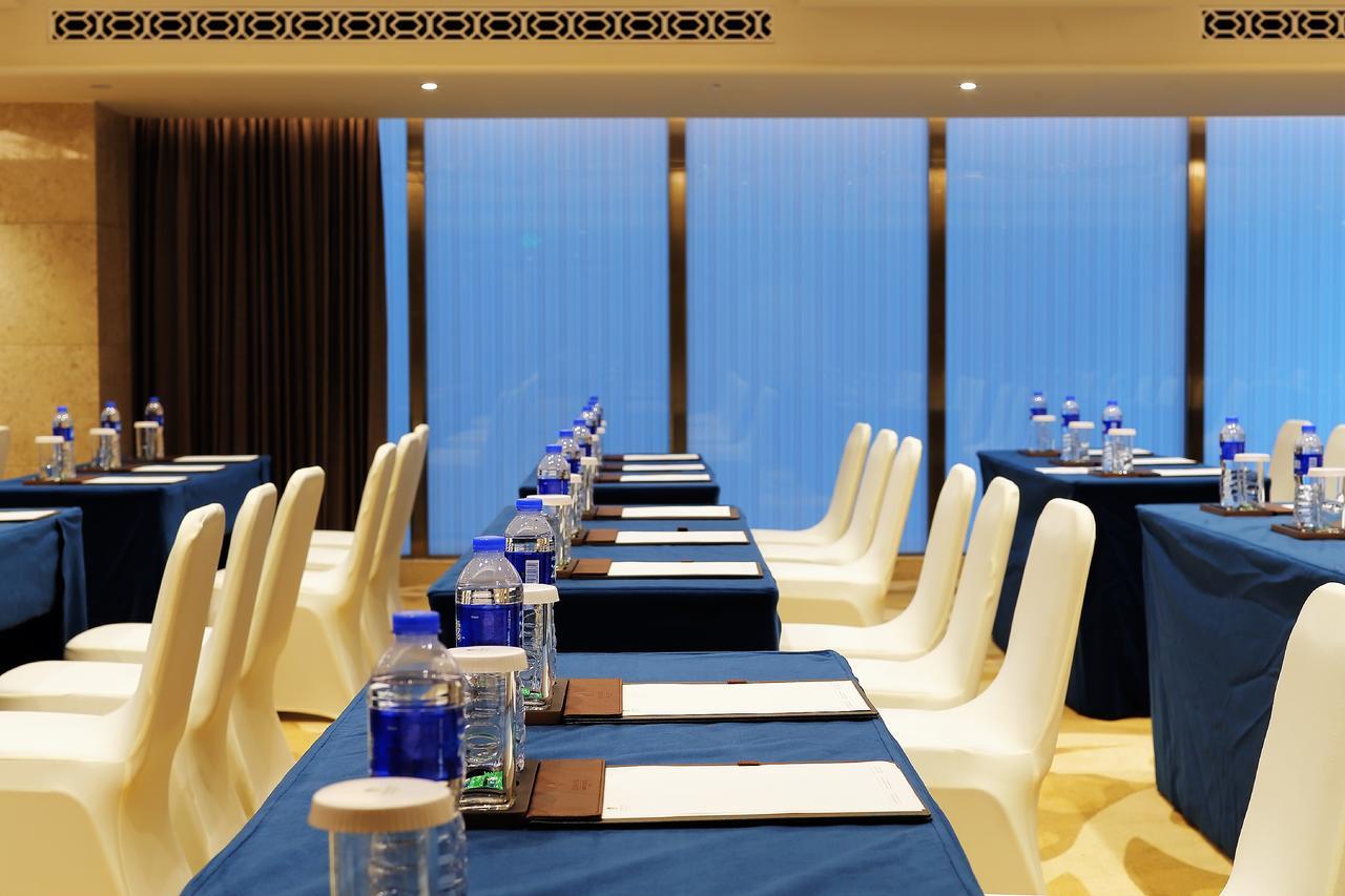 Fuzhou Lakeside Hotel Exterior photo