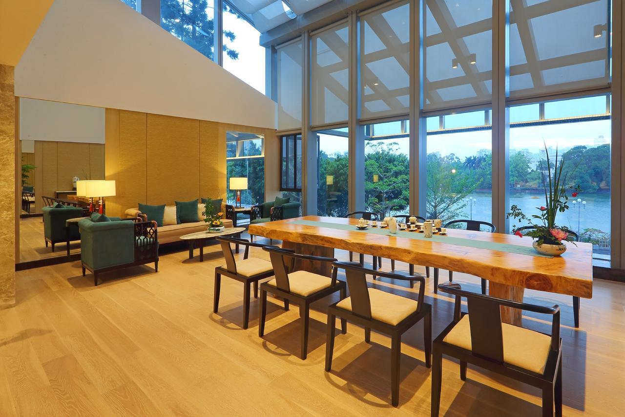 Fuzhou Lakeside Hotel Exterior photo