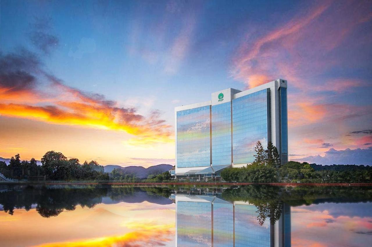 Fuzhou Lakeside Hotel Exterior photo